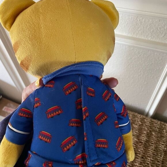 Daniel Tiger’s Neighborhood Glow Talking Nighttime Plush - Picture 7 of 9